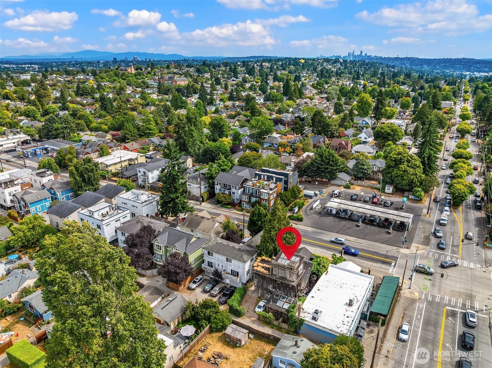 652 Northwest 85th Street Seattle, WA 98117 - Photo 14 of 17