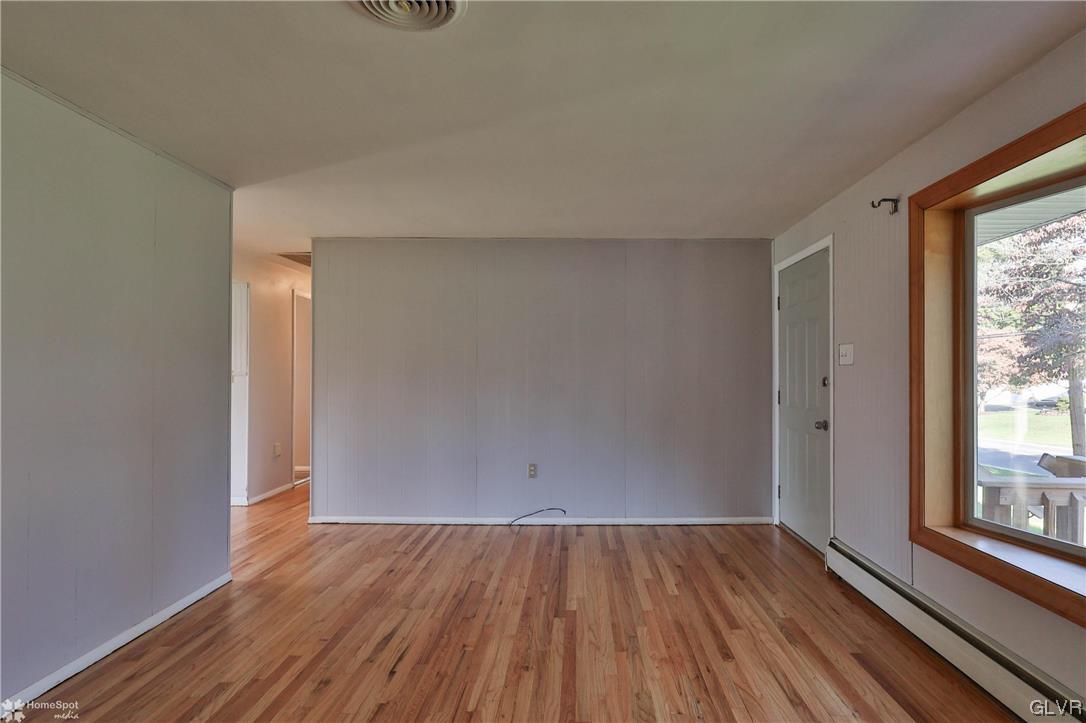 3626 Carter Road Bethlehem, PA 18020 - Photo 4 of 30 Gallery Image 4