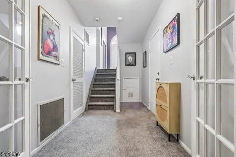 $599,000 | 12 Louisburg Square, Verona, NJ 07044