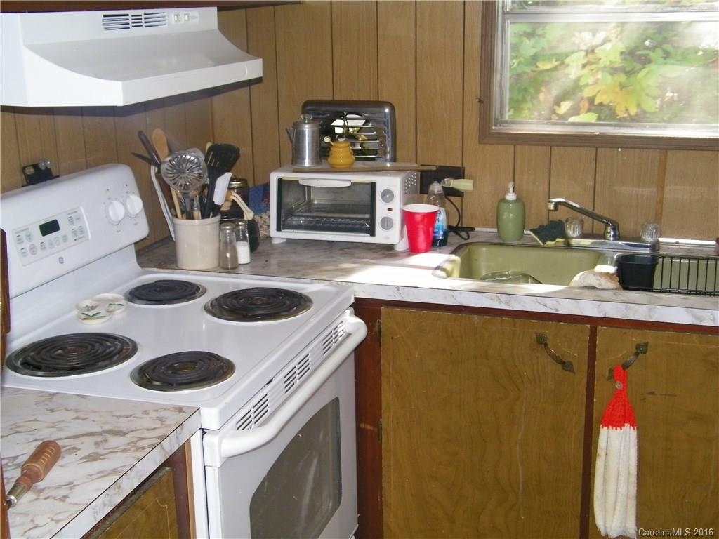116 Summer Rest Lake Lure, NC 28746 - Photo 15 of 19 Gallery Image 15