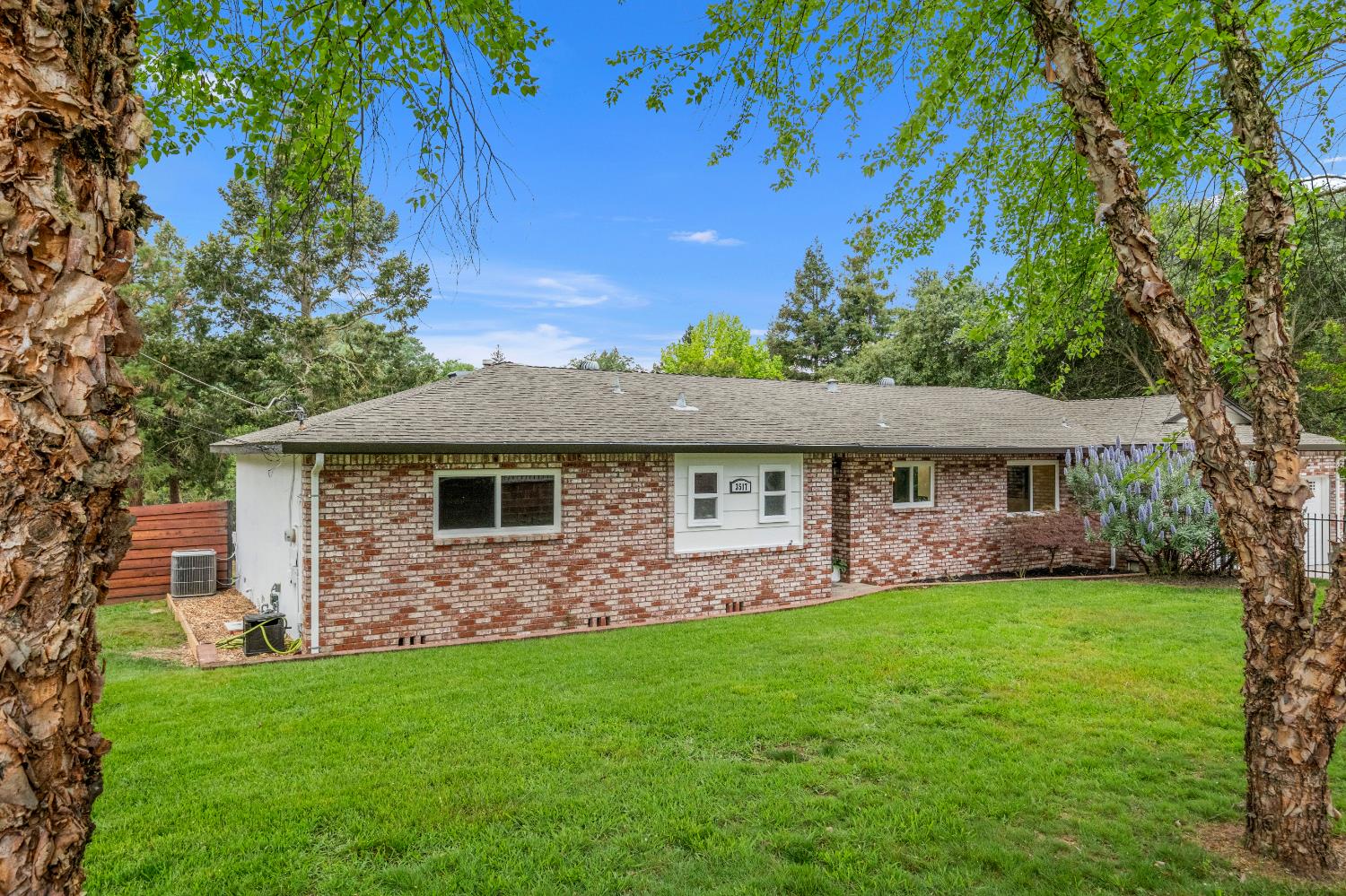 3517 Bajamont Way Carmichael, CA 95608 - Photo 11 of 69