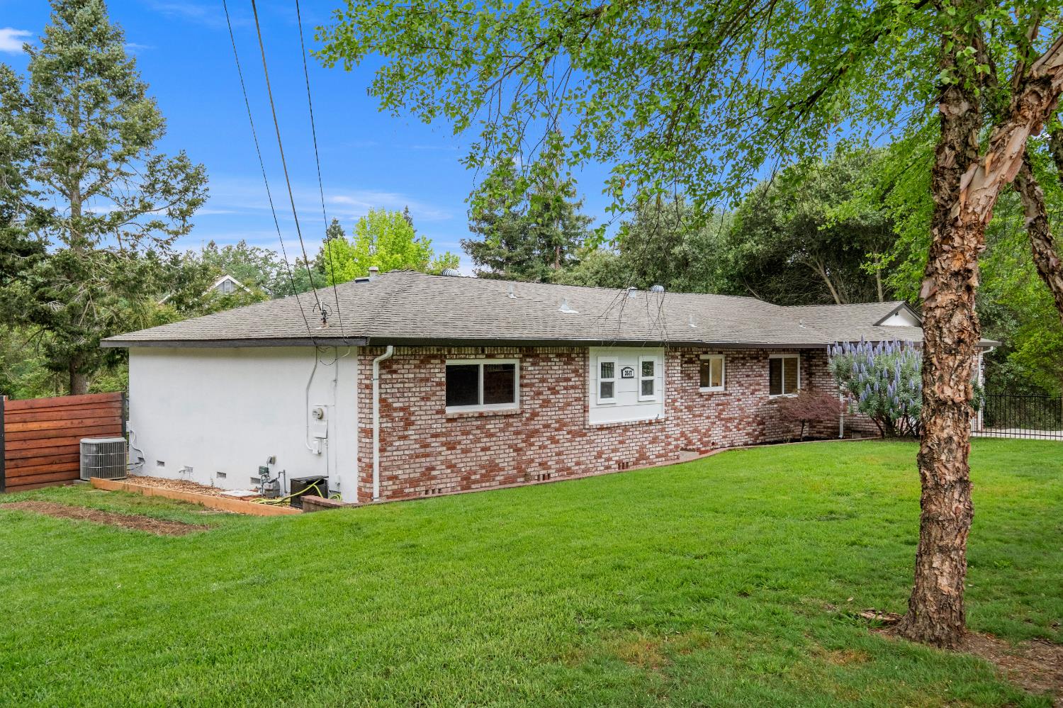 3517 Bajamont Way Carmichael, CA 95608 - Photo 12 of 69