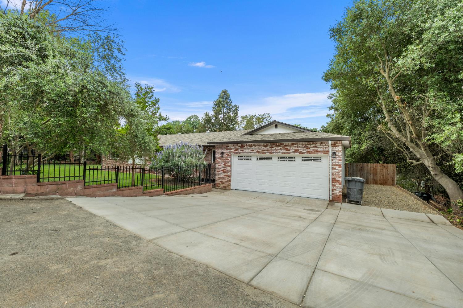 3517 Bajamont Way Carmichael, CA 95608 - Photo 13 of 69