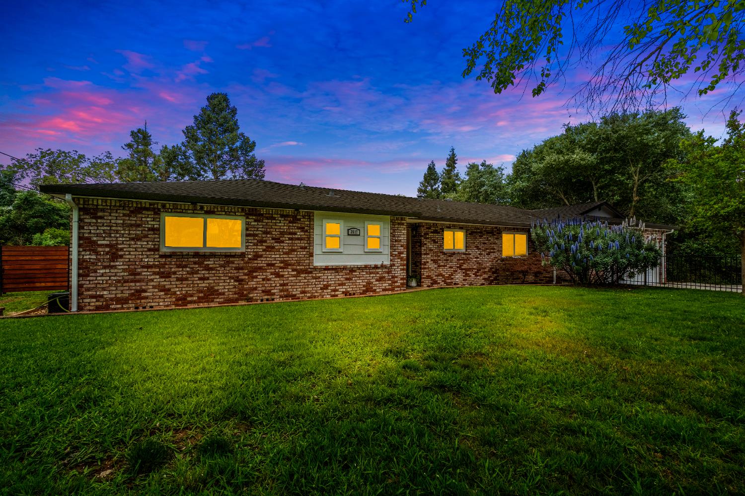 3517 Bajamont Way Carmichael, CA 95608 - Photo 7 of 69