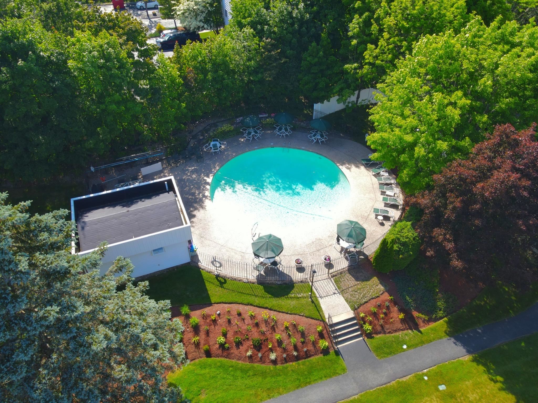 33 Spit Brook Road, Unit 23 Nashua, NH 03060 - Photo 16 of 23