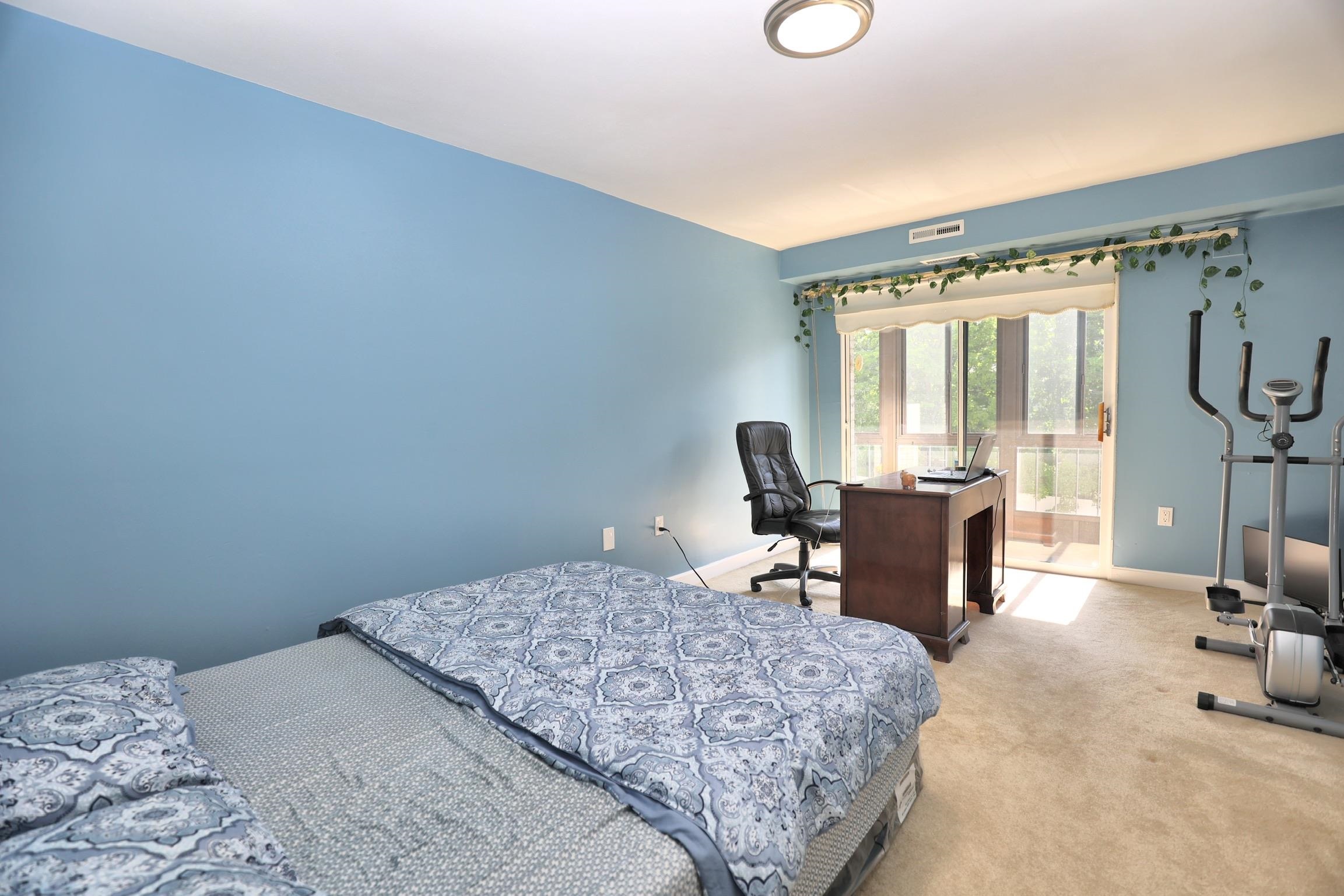 33 Spit Brook Road, Unit 23 Nashua, NH 03060 - Photo 9 of 23