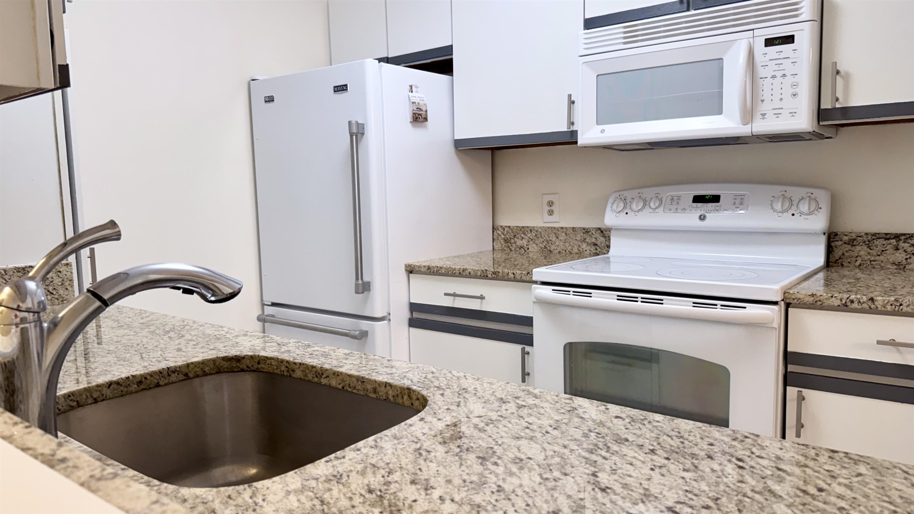 2 Maple Ridge Drive, Unit 29 Merrimack, NH 03054 - Photo 12 of 41 Gallery Image 12