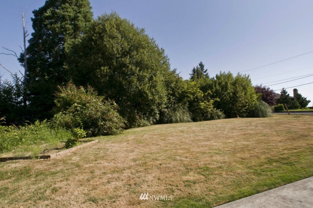 7735 Cooper Point Road Northwest Olympia, WA 98502 - Photo 9 of 9 Gallery Image 9