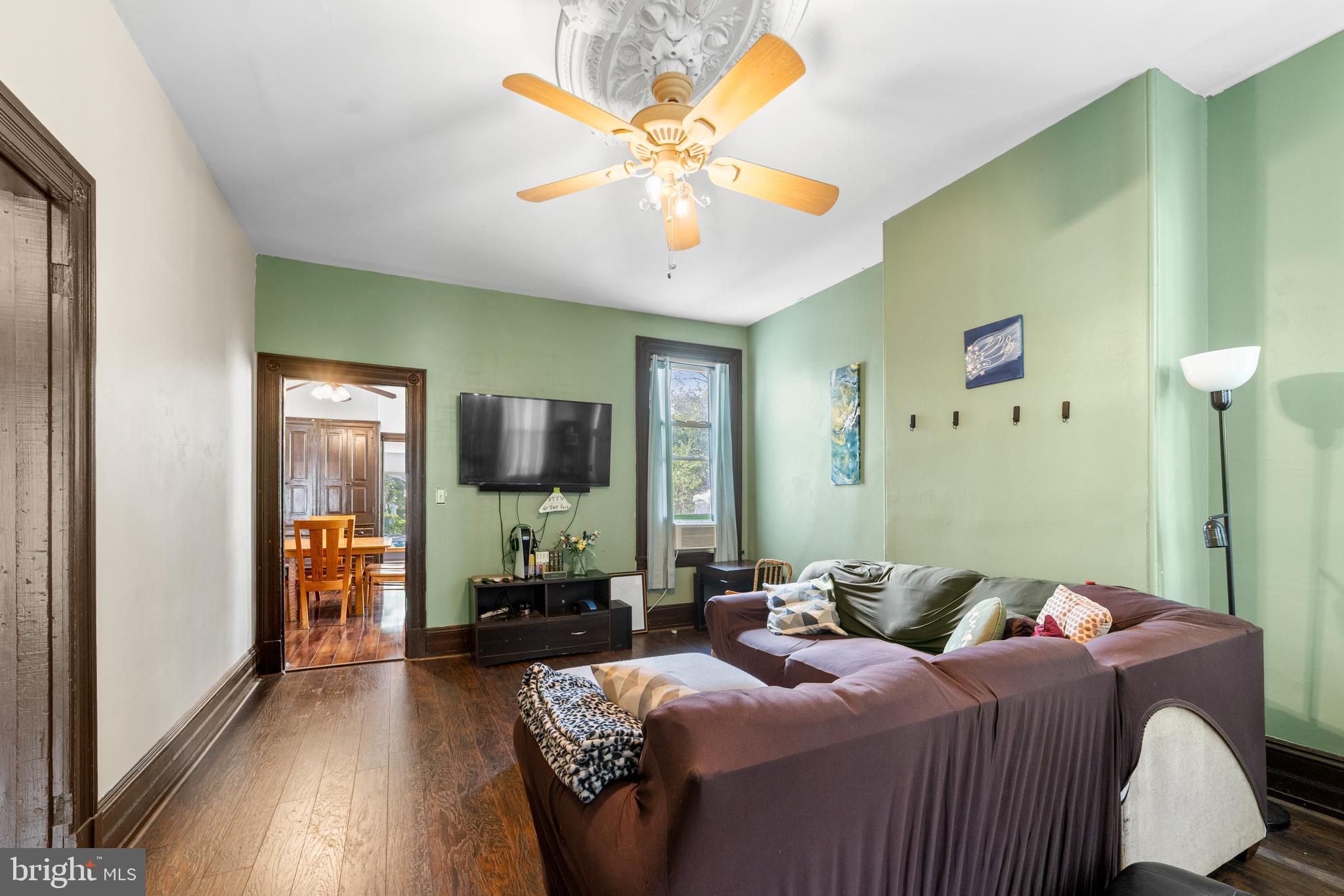 118 Pearl Street Mount Holly, NJ 08060 - Photo 11 of 23 a living room with furniture
