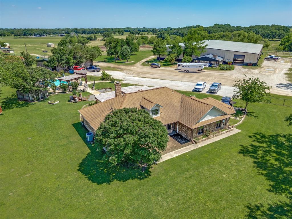 9940 Cole Road Pilot Point, TX 76258 - Photo 4 of 39
