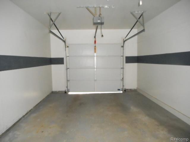 31317 Hayes Road Warren, MI 48088 - Photo 34 of 35 DSCN4903.jpg