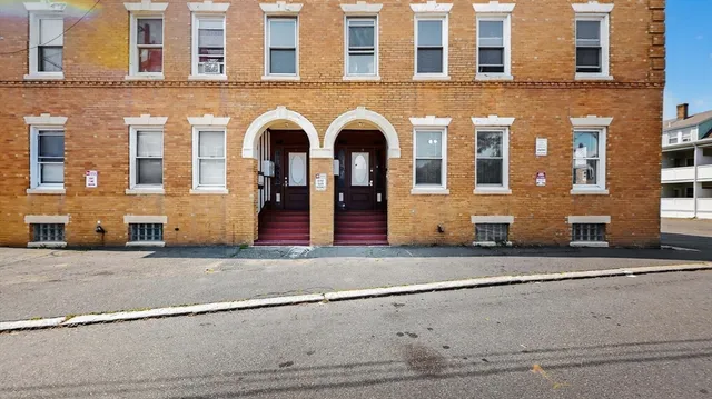 $2,850 | 10 Porter Street, Unit 1, Salem, MA 01970