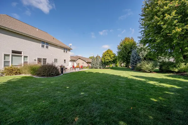 $609,900 | 654 West Rock River Circle, De Pere, WI 54115