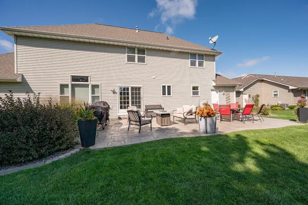 $609,900 | 654 West Rock River Circle, De Pere, WI 54115