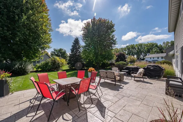 $609,900 | 654 West Rock River Circle, De Pere, WI 54115