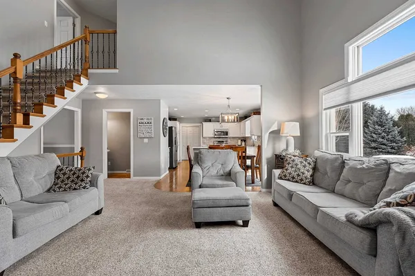 $609,900 | 654 West Rock River Circle, De Pere, WI 54115