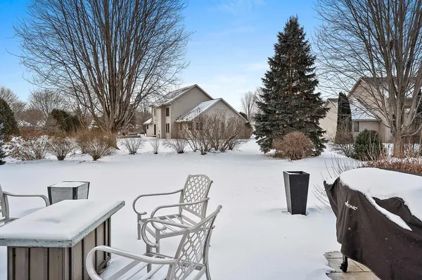 $609,900 | 654 West Rock River Circle, De Pere, WI 54115