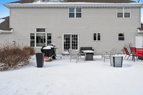 $609,900 | 654 West Rock River Circle, De Pere, WI 54115