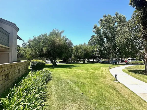 $599,000 | 8777 Coral Springs Court, Unit 11H, Huntington Beach, CA 92646