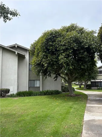 $599,000 | 8777 Coral Springs Court, Unit 11H, Huntington Beach, CA 92646