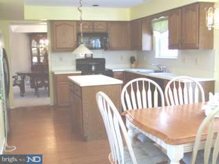 204 Aspen Road Yardley, PA 19067 - Photo 5 of 6 Gallery Image 5