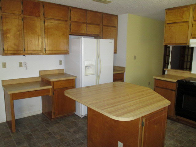 20950 County Road 28 Foley, AL 36535 - Photo 6 of 16 kitchen 2