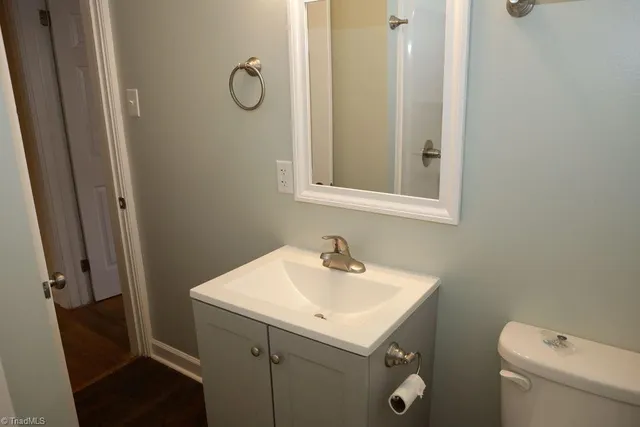 $1,595 | 2007 Walker Avenue, Greensboro, NC 27403