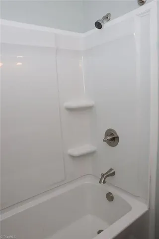 $1,595 | 2007 Walker Avenue, Greensboro, NC 27403