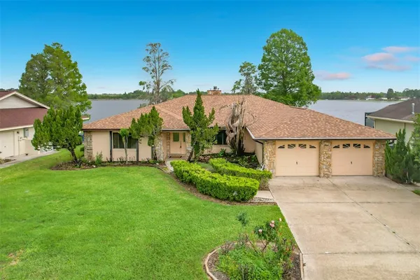 $479,900 | 247 South Lake Pansy Drive, Winter Haven, FL 33881
