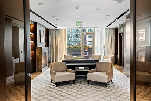 $8,900 | 133 Seaport Boulevard, Unit 1603, Boston, MA 02210