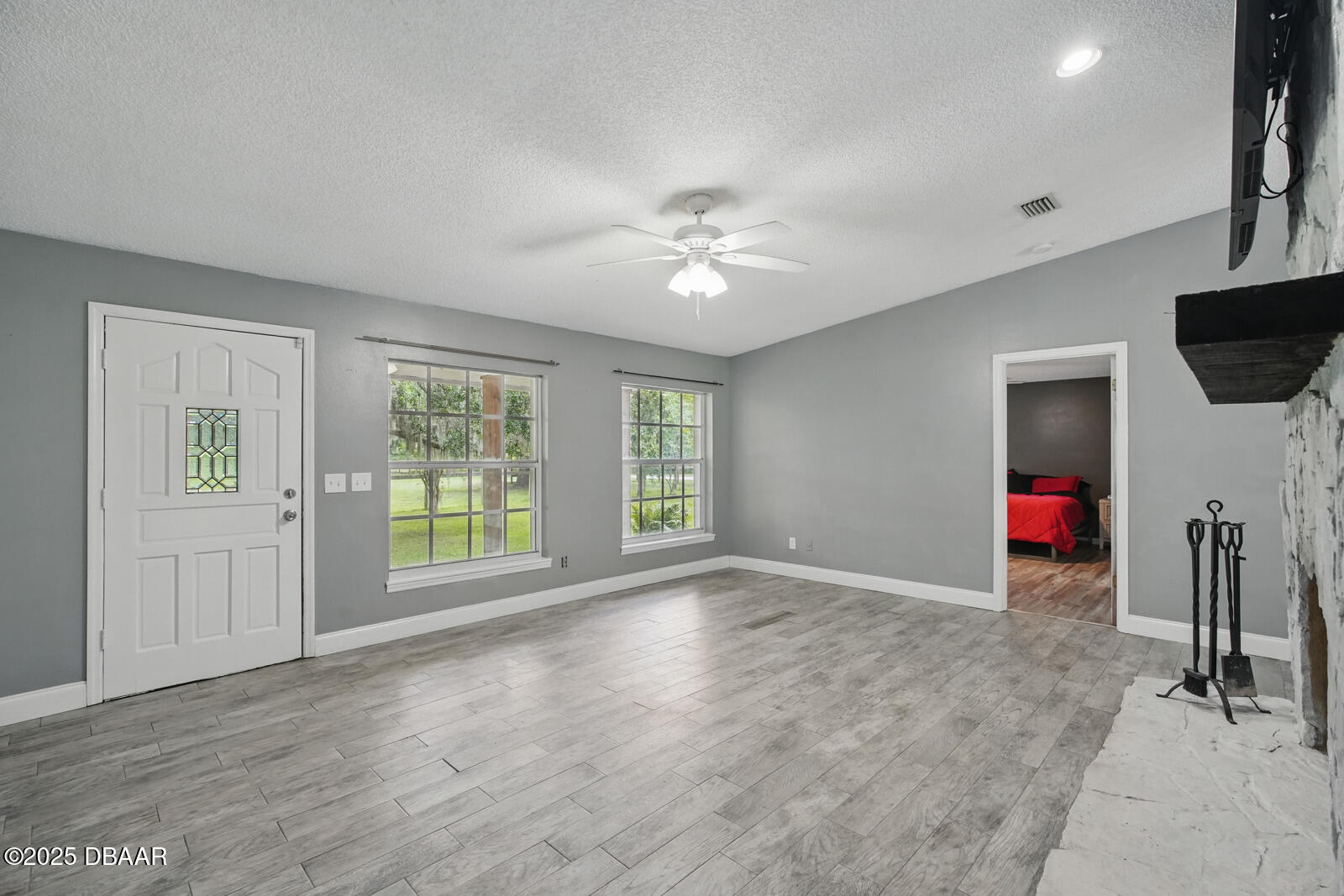 2950 Ragis Road Edgewater, FL 32132 - Photo 9 of 48 Living Room