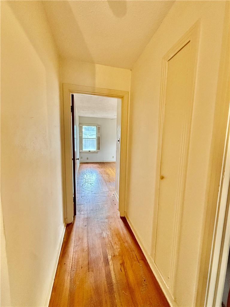 4010 Lowman Street Corpus Christi, TX 78411 - Photo 11 of 33 HALLWAY TO PRIMARY BEDROOM