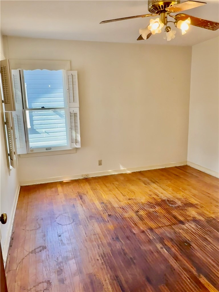 4010 Lowman Street Corpus Christi, TX 78411 - Photo 12 of 33 SECOND BEDROOM