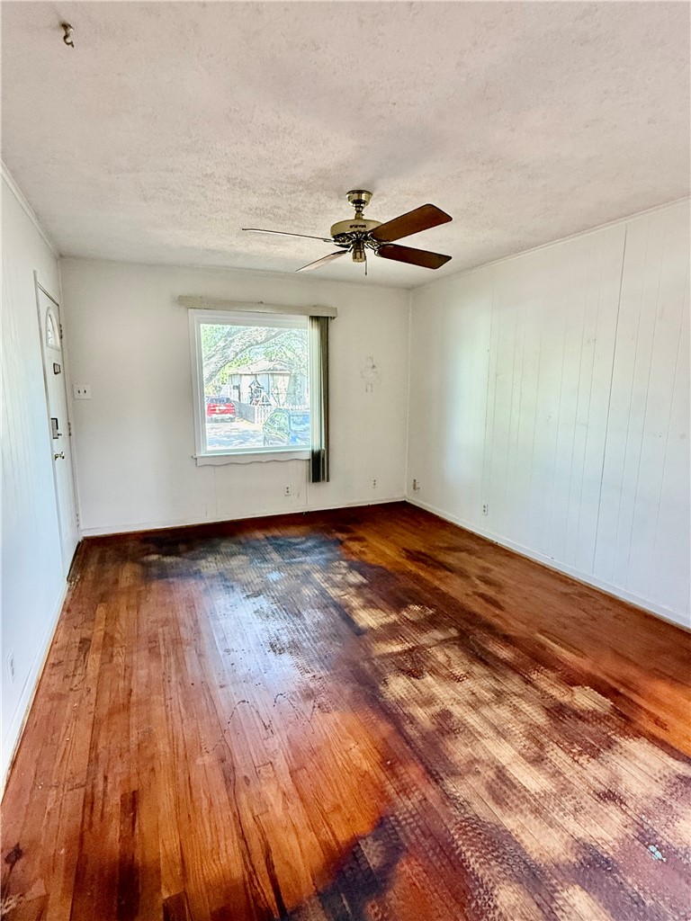 4010 Lowman Street Corpus Christi, TX 78411 - Photo 24 of 33 LIVING ROOM