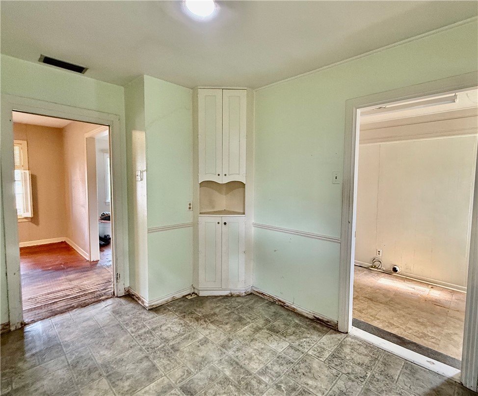 4010 Lowman Street Corpus Christi, TX 78411 - Photo 28 of 33 BREAKFAST NOOK