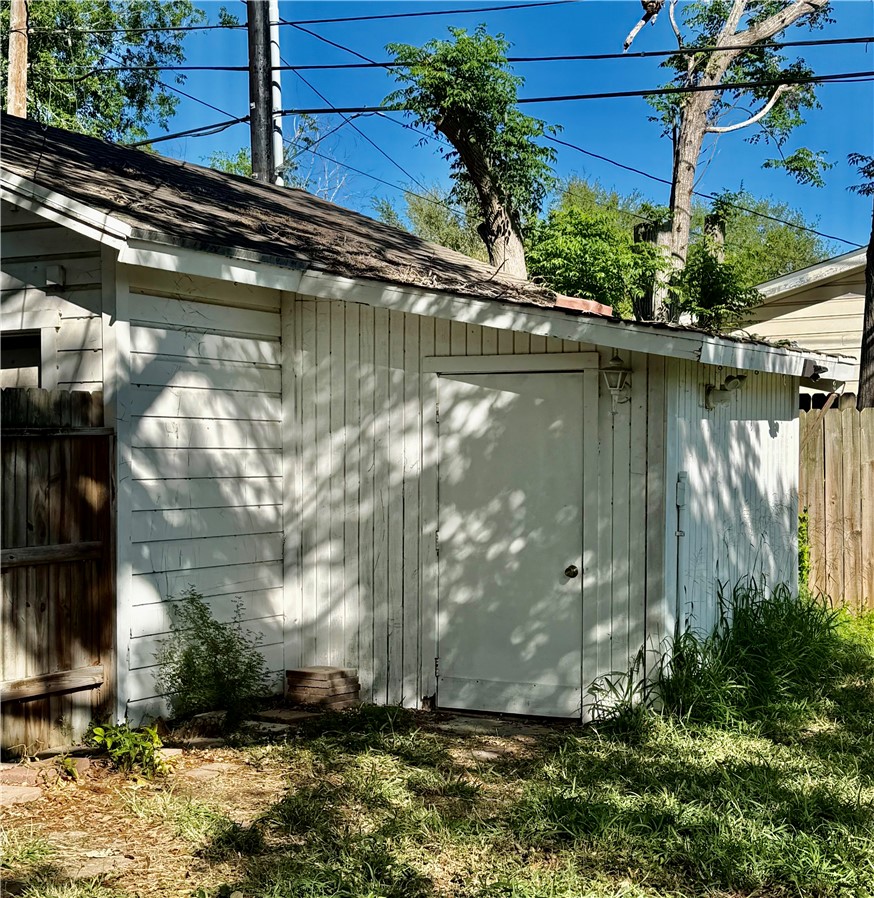 4010 Lowman Street Corpus Christi, TX 78411 - Photo 3 of 33 STORAGE SHED