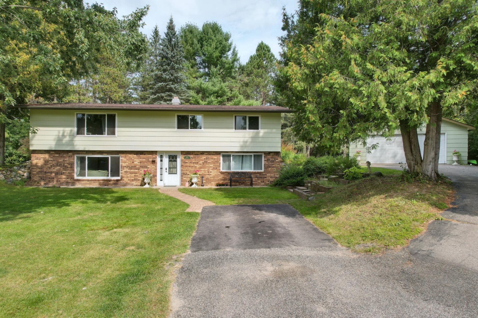 3854 Pineview Drive Rhinelander, WI 54501 - Photo 2 of 39 Gallery Image 2