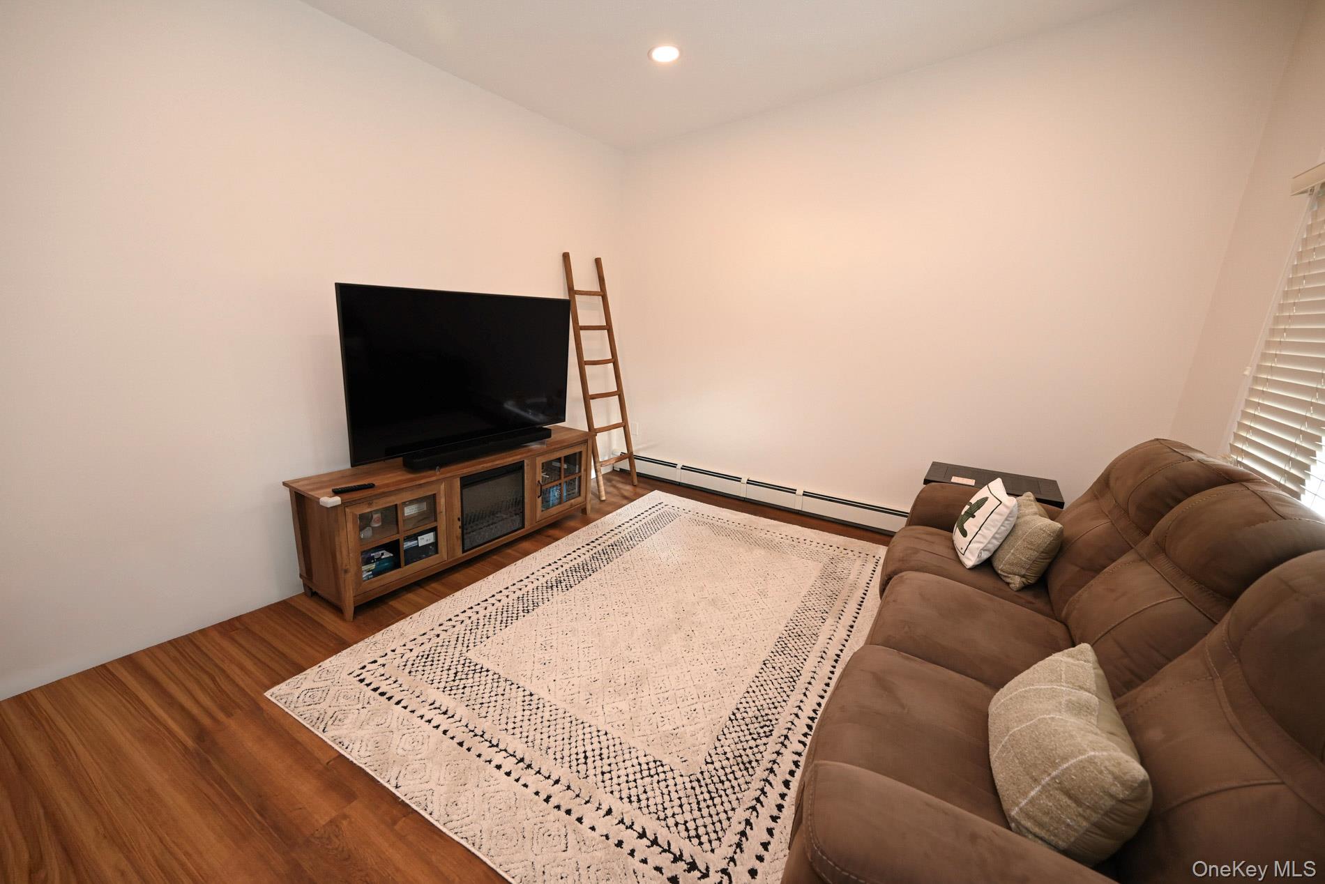 271 North Newbridge Road, Unit 2C Levittown, NY 11756 - Photo 19 of 34