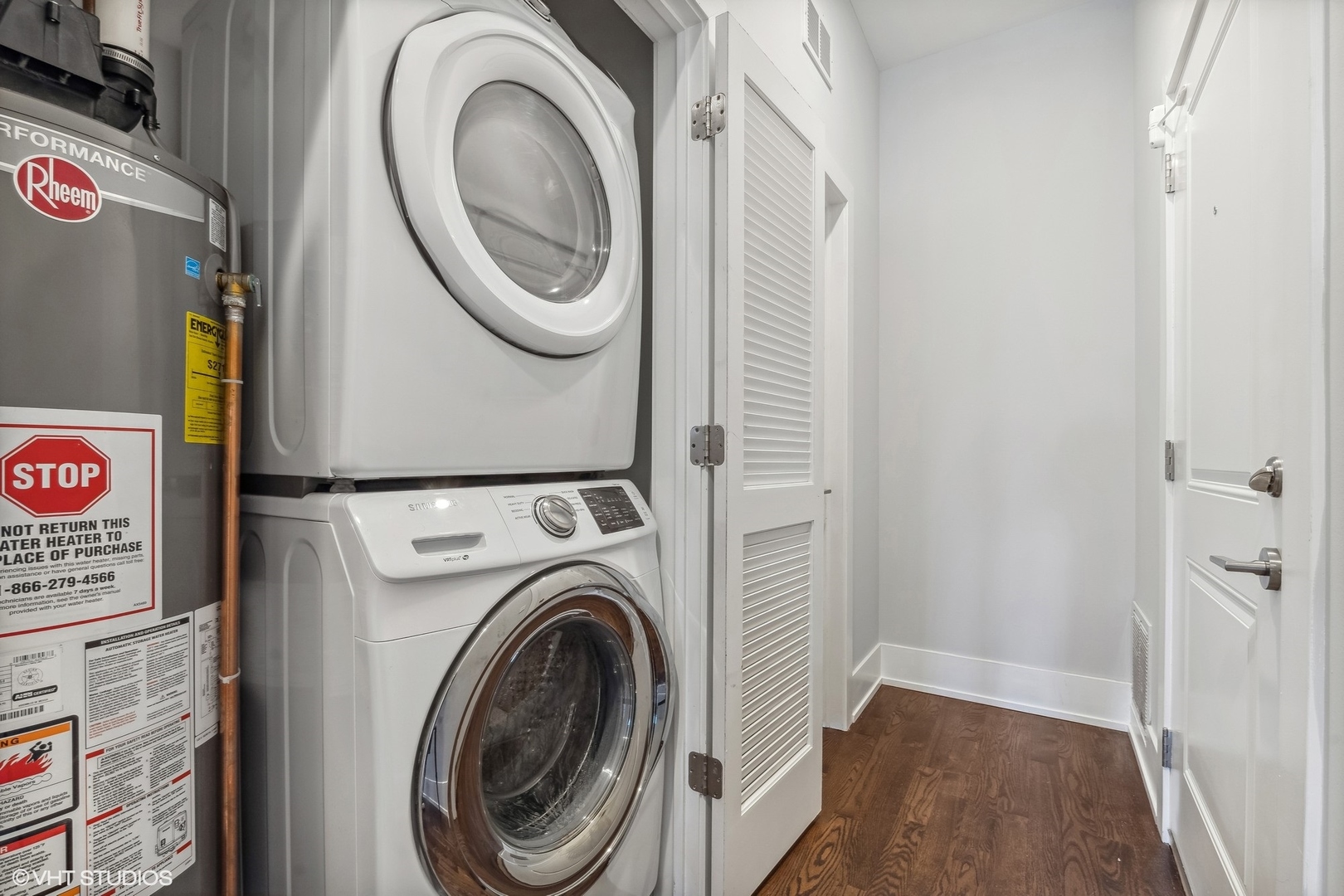 3719 North Seminary Avenue Chicago, IL 60613 - Photo 11 of 26 a view of a hallway with washer and dryer