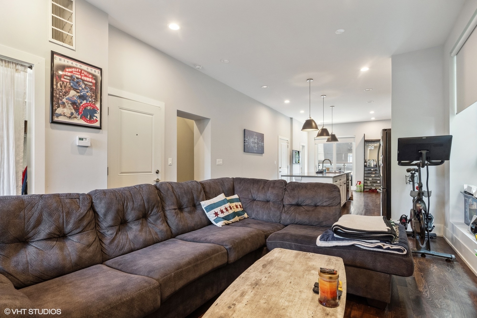 3719 North Seminary Avenue Chicago, IL 60613 - Photo 19 of 26 a living room with furniture and a couch
