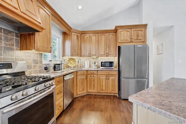$910,000 | 540 Conklin Road, Mattituck, NY 11952