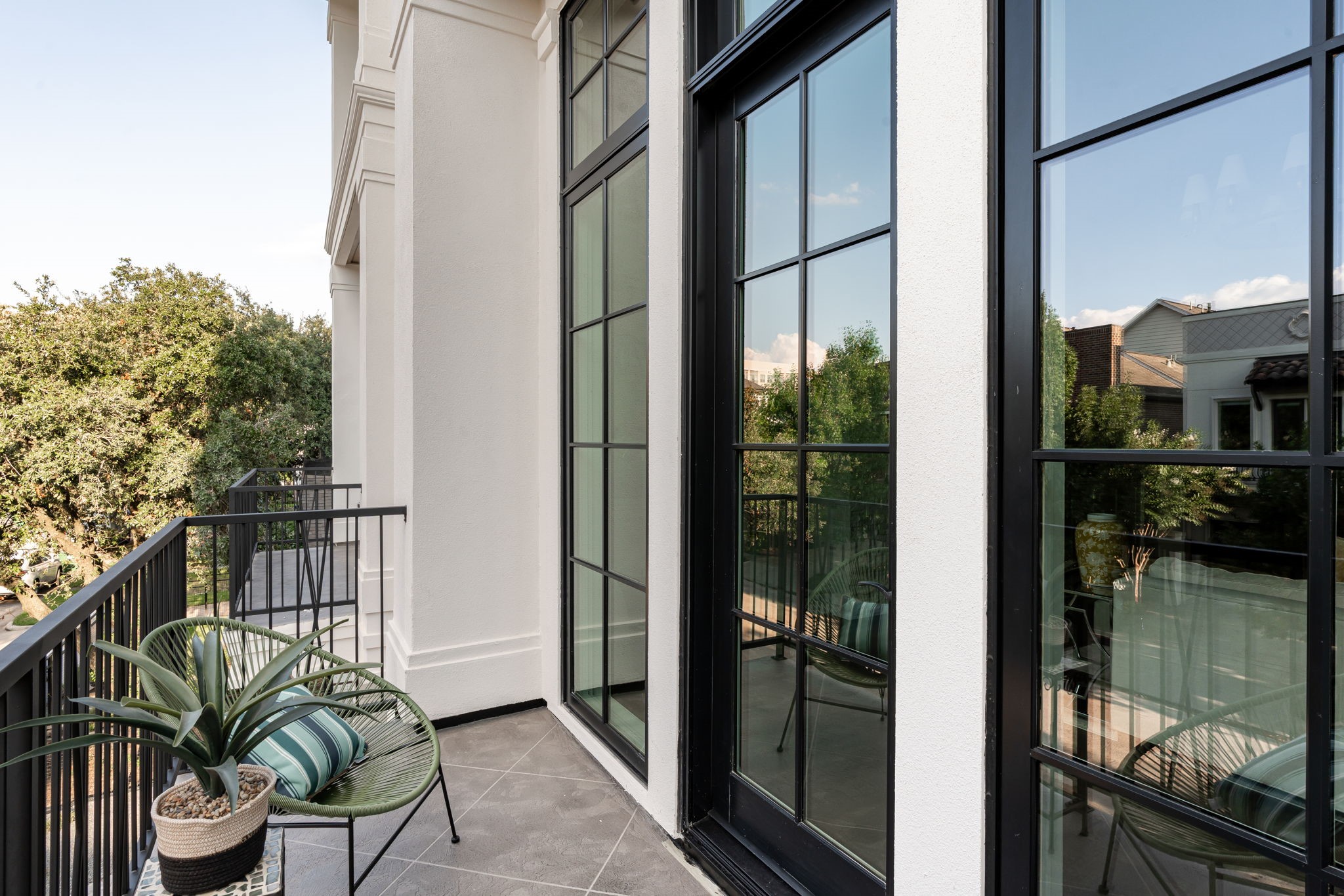 1215 West Pierce Street Houston, TX 77019 - Photo 19 of 37 This covered patio off the second-floor family room is perfect for a morning coffee or a sunset cocktail. Careful attention to technical details such as flashing, quality sealants, and slope ensure that your home will stand the test of time.