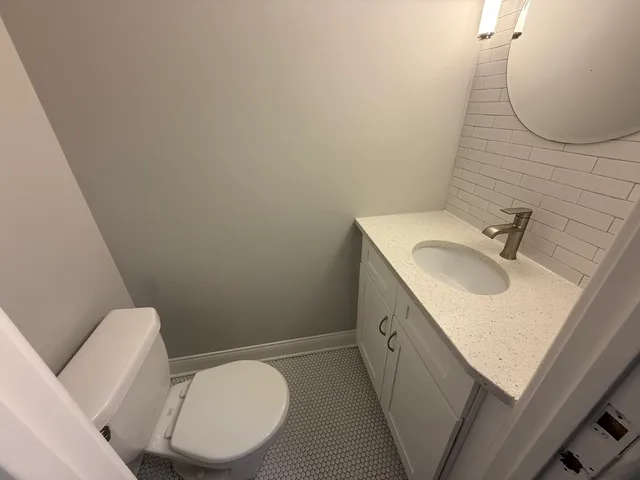 $2,700 | 744 West Gordon Terrace, Unit 306, Chicago, IL 60613