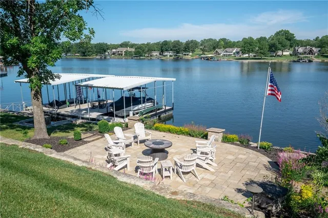 $1,999,000 | 1038 Lake Viking Terrace, Altamont, MO 64620