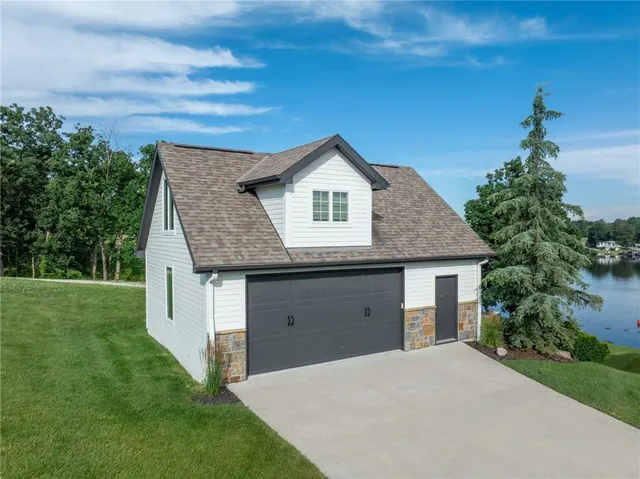 $1,999,000 | 1038 Lake Viking Terrace, Altamont, MO 64620