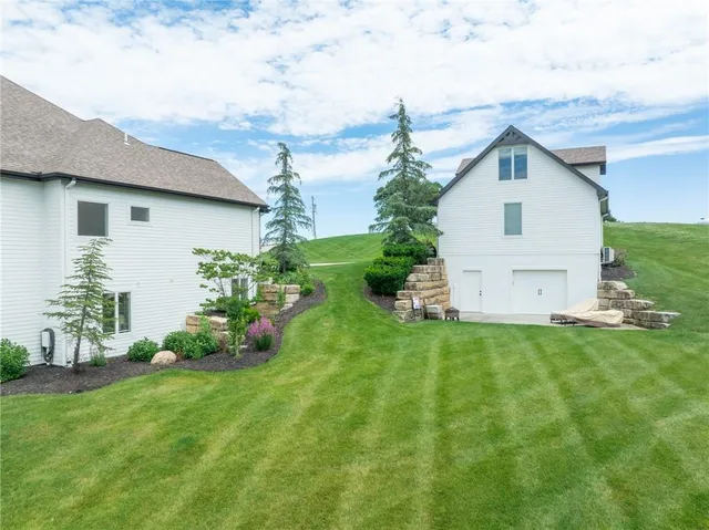 $1,999,000 | 1038 Lake Viking Terrace, Altamont, MO 64620