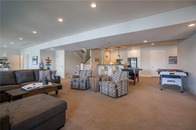 $1,999,000 | 1038 Lake Viking Terrace, Altamont, MO 64620