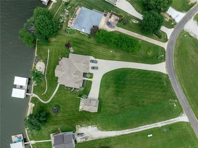 $1,999,000 | 1038 Lake Viking Terrace, Altamont, MO 64620