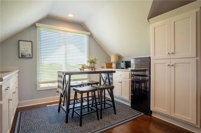 $1,999,000 | 1038 Lake Viking Terrace, Altamont, MO 64620