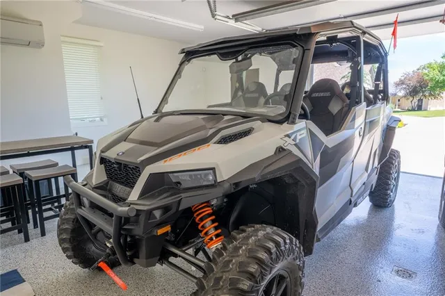 $1,999,000 | 1038 Lake Viking Terrace, Altamont, MO 64620